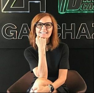 Claudia Praetzel: Dona de mim Claudia Praetzel: Dona de mim