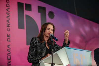 "Entendemos que era um momento significativo de reafirmar a importância da força feminina no Audiovisual", salienta Rosa Helena Volk "Entendemos que era um momento significativo de reafirmar a importância da força feminina no Audiovisual", salienta Rosa Helena Volk