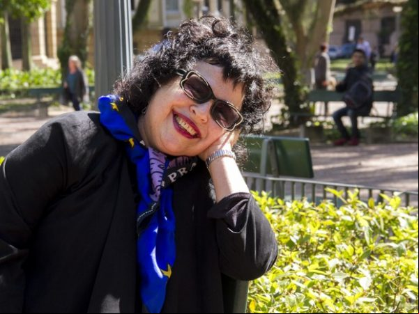Cintia Moscovich participa de jornada literária em o Fundo Cintia Moscovich participa de jornada literária em o Fundo