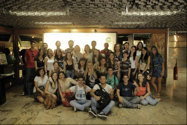 Acadêmicos de Jornalismo participam de programa do Canal Futura