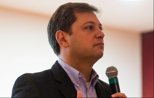 Depois de 17 anos, Richard Lucht se despede da ESPM-Sul Depois de 17 anos, Richard Lucht se despede da ESPM-Sul