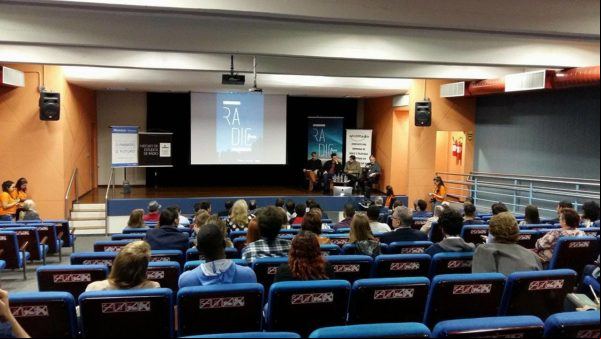 Em data comemorativa, profissionais de rádio discutem modelos de negócios Em data comemorativa, profissionais de rádio discutem modelos de negócios