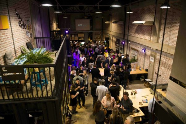 Com casa cheia, Invento comemora 15 anos no mercado Com casa cheia, Invento comemora 15 anos no mercado