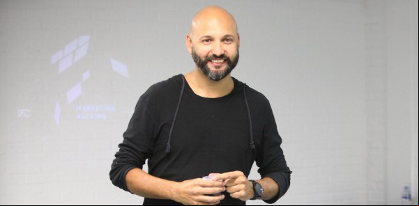 Ricardo Cappra: Conexões que transformam Ricardo Cappra: Conexões que transformam