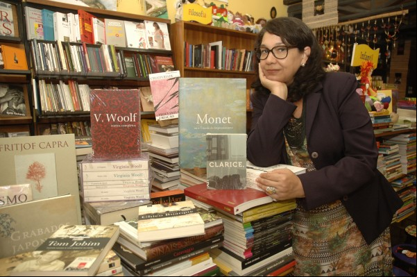 Lu Vilella: Um mundo de livros Lu Vilella: Um mundo de livros