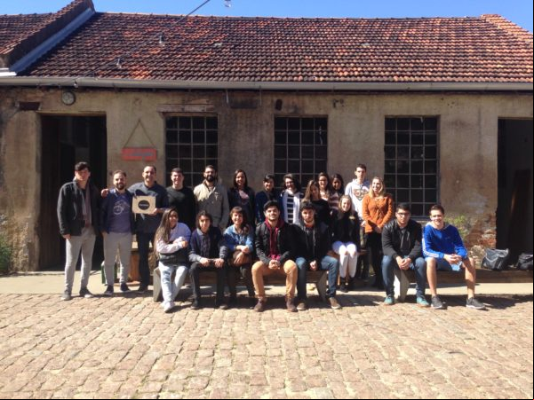 Espaço cultural na Vila Flores é visitado por alunos da Uniritter