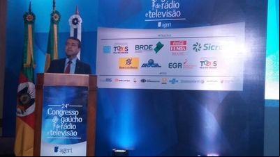 Ministro do Trabalho anuncia revisão nas funções de radialista Ministro do Trabalho anuncia revisão nas funções de radialista
