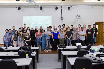 Alunos apresentam projetos realizados no curso de Comunicação Digital Alunos apresentam projetos realizados no curso de Comunicação Digital