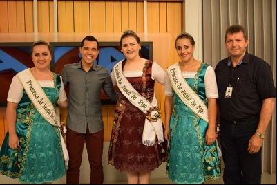 Veículos de comunicação recebem comitiva da Festa do Figo Veículos de comunicação recebem comitiva da Festa do Figo