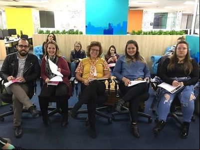 Equipes apresentam propostas para reposicionamento da marca Armelin Zona Sul Equipes apresentam propostas para reposicionamento da marca Armelin Zona Sul