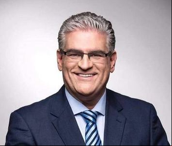 Renato Martins ministra curso de Comunicação Criativa na UCS Renato Martins ministra curso de Comunicação Criativa na UCS