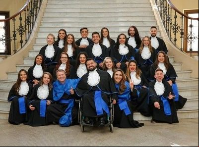 Aluno cadeirante da Ufrgs luta pelo direito de colar grau com os colegas Aluno cadeirante da Ufrgs luta pelo direito de colar grau com os colegas