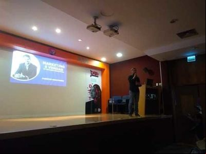 Público da Innovation Week aprende como se sobressair em um mercado competitivo Público da Innovation Week aprende como se sobressair em um mercado competitivo