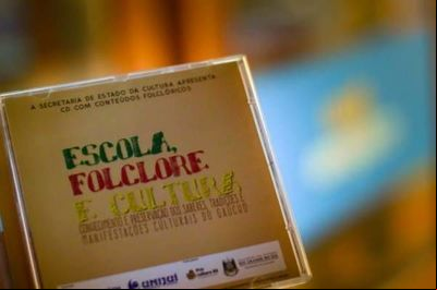 Professores participam de projeto cultural da Unijuí e Unijuí FM Professores participam de projeto cultural da Unijuí e Unijuí FM