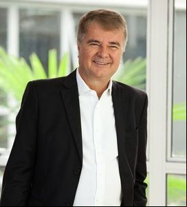 ADVB homenageia presidente da Lojas Lebes ADVB homenageia presidente da Lojas Lebes