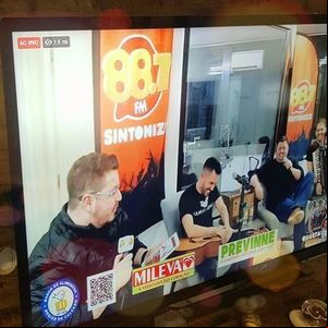 Rádio 88.7 FM comemora sucesso de mais uma edição de live solidária Rádio 88.7 FM comemora sucesso de mais uma edição de live solidária