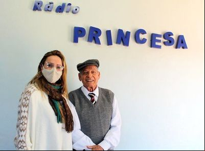Aulas de escolas municipais de Candelária acontecerão via rádio a partir de segunda-feira Aulas de escolas municipais de Candelária acontecerão via rádio a partir de segunda-feira