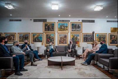 Assembleia Legislativa e 'Transforma RS' discutem ações para Estado Assembleia Legislativa e 'Transforma RS' discutem ações para Estado