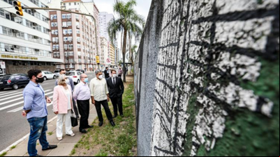 Prefeitura de POA publica edital de adoção do 'Muro da Mauá' Prefeitura de POA publica edital de adoção do 'Muro da Mauá'