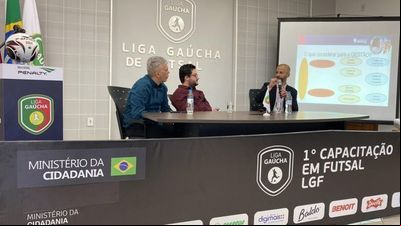o fundo recebe módulo de Marketing e Comunicação de curso da Liga Gaúcha de Futsal o fundo recebe módulo de Marketing e Comunicação de curso da Liga Gaúcha de Futsal