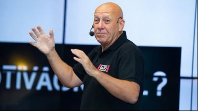 Em palestra ao empresariado, Dado Schneider fala sobre Comunicação com a Geração Z Em palestra ao empresariado, Dado Schneider fala sobre Comunicação com a Geração Z