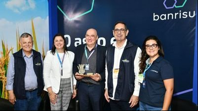Superintendente do Banrisul destaca o incentivo ao agronegócio em visita à Fenarroz Superintendente do Banrisul destaca o incentivo ao agronegócio em visita à Fenarroz
