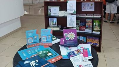 Unipampa apresenta obras em feira do livro na Argentina Unipampa apresenta obras em feira do livro na Argentina