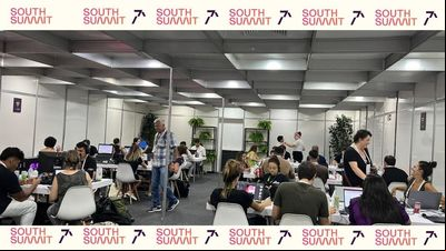 Sala de imprensa do South Summit Brazil se torna um refúgio para jornalistas em calor intenso Sala de imprensa do South Summit Brazil se torna um refúgio para jornalistas em calor intenso