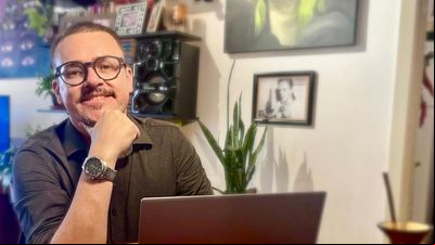 Troca-troca: Israel Fritsch vai à Padrinho e Danilo Teixeira ao SBT-RS Troca-troca: Israel Fritsch vai à Padrinho e Danilo Teixeira ao SBT-RS
