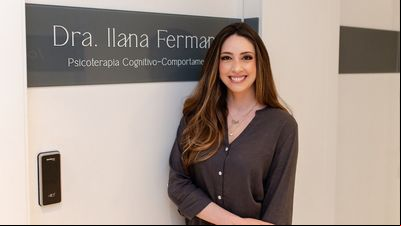 Psicóloga gaúcha lança livro sobre o impacto da tecnologia na saúde mental de universitários Psicóloga gaúcha lança livro sobre o impacto da tecnologia na saúde mental de universitários
