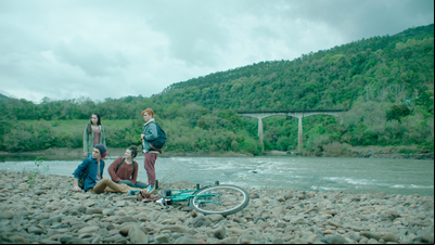 Gustavo Spolidoro lança 'Os Dragões' e lidera projeto que leva adolescentes de volta ao cinema