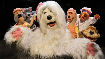 Espetáculo resgata personagens da 'TV Colosso' e leva nostalgia aos palcos de Porto Alegre Espetáculo resgata personagens da 'TV Colosso' e leva nostalgia aos palcos de Porto Alegre